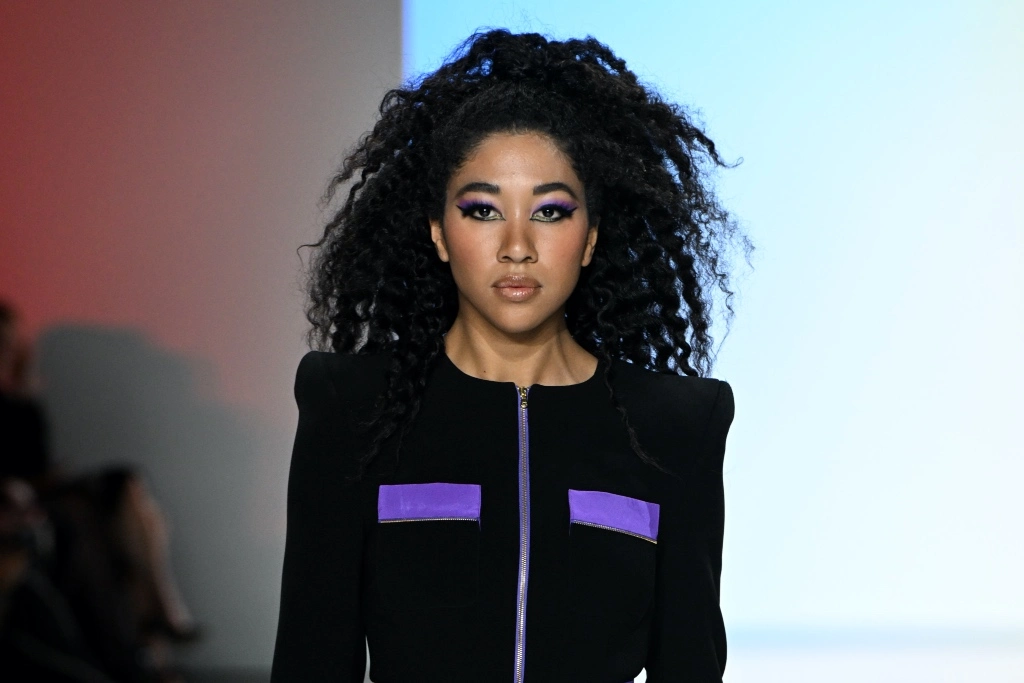 Read more about the article Aoki Lee Simmons Graduates From Harvard With A Double Major At 20