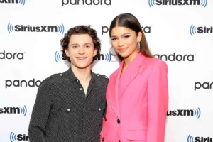 Read more about the article Tom Holland, Zendaya’s Boyfriend, Reflects on his Path to Sobriety: Confronting Alcohol Addiction and the Allure of a Drink
